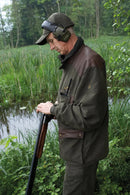 Howard Leight - Impact Sport - Aktiver Kapsel-Gehörschutz für Jagd- & Schießsport - SNR: 25 dB